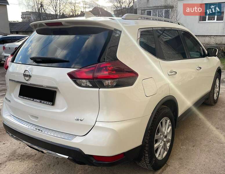 Внедорожник / Кроссовер Nissan Rogue 2018 в Львове