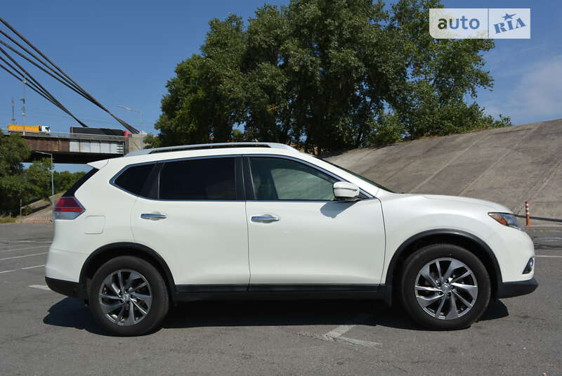 Позашляховик / Кросовер Nissan Rogue 2015 в Києві