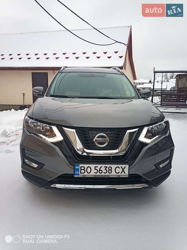 Позашляховик / Кросовер Nissan Rogue 2017 в Тернополі