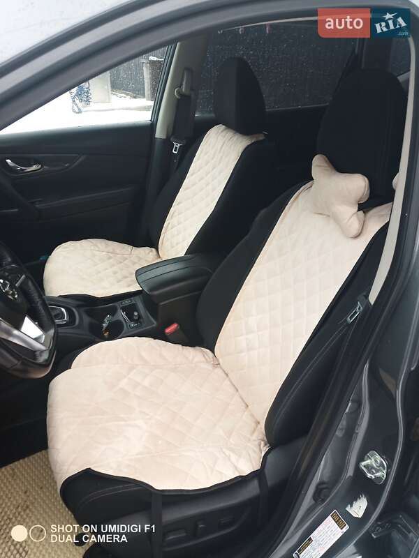 Позашляховик / Кросовер Nissan Rogue 2017 в Тернополі