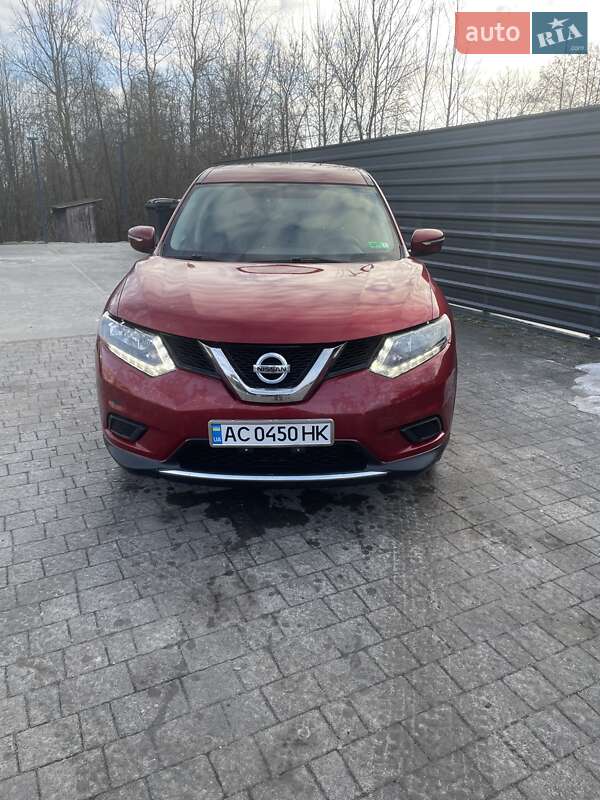 Позашляховик / Кросовер Nissan Rogue 2014 в Ратному