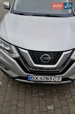 Внедорожник / Кроссовер Nissan Rogue 2017 в 