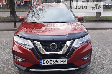 Внедорожник / Кроссовер Nissan Rogue 2017 в Тернополе