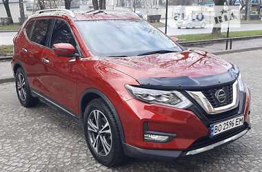 Внедорожник / Кроссовер Nissan Rogue 2017 в Тернополе