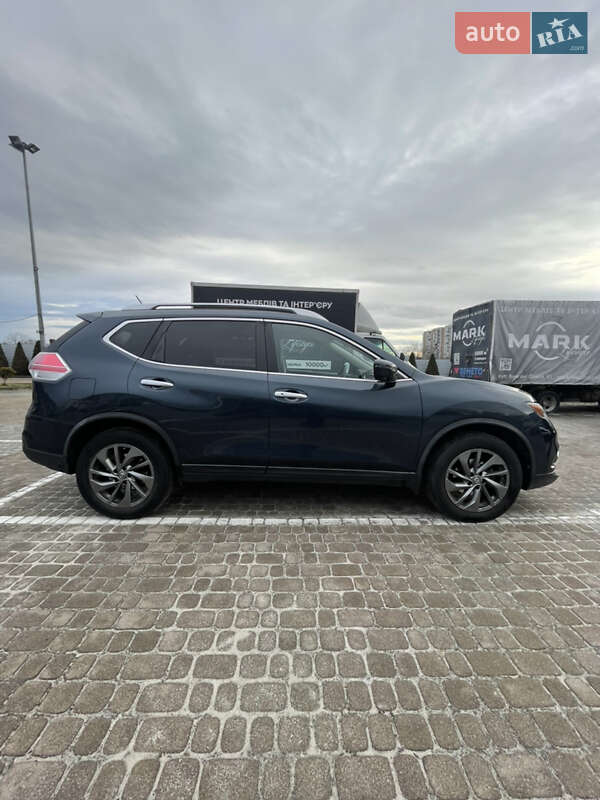 Позашляховик / Кросовер Nissan Rogue 2016 в Львові