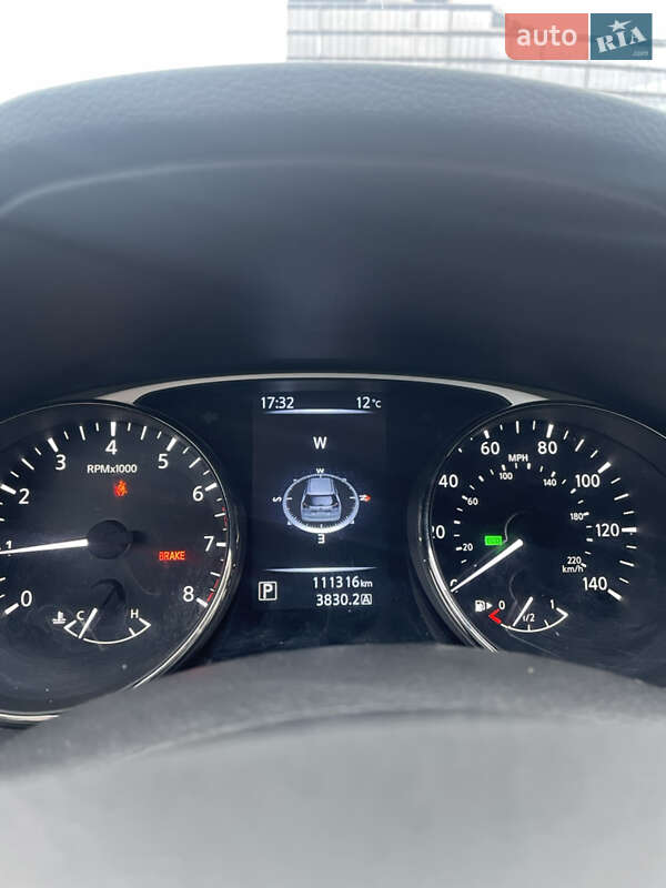 Позашляховик / Кросовер Nissan Rogue 2016 в Львові