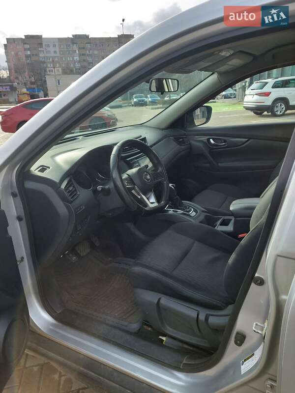 Позашляховик / Кросовер Nissan Rogue 2016 в Черкасах фото 6 Позашляховик / Кросовер Nissan Rogue 2016 в Черкасах