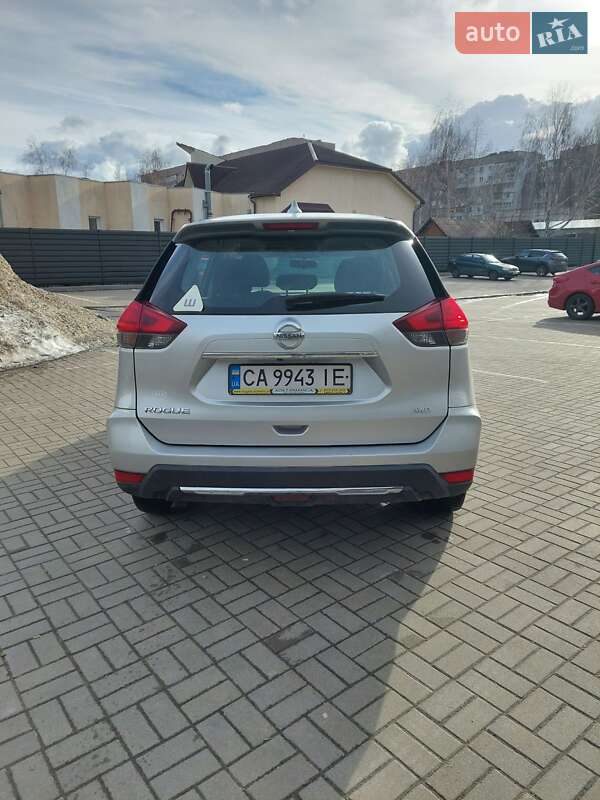 Позашляховик / Кросовер Nissan Rogue 2016 в Черкасах фото 3 Позашляховик / Кросовер Nissan Rogue 2016 в Черкасах
