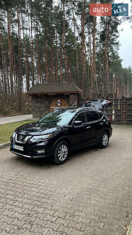 Позашляховик / Кросовер Nissan Rogue 2018 в Львові