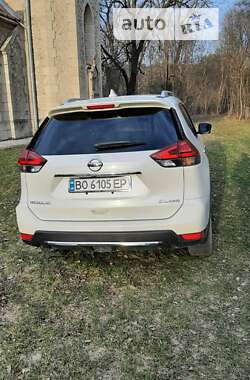 Внедорожник / Кроссовер Nissan Rogue 2017 в Борщеве