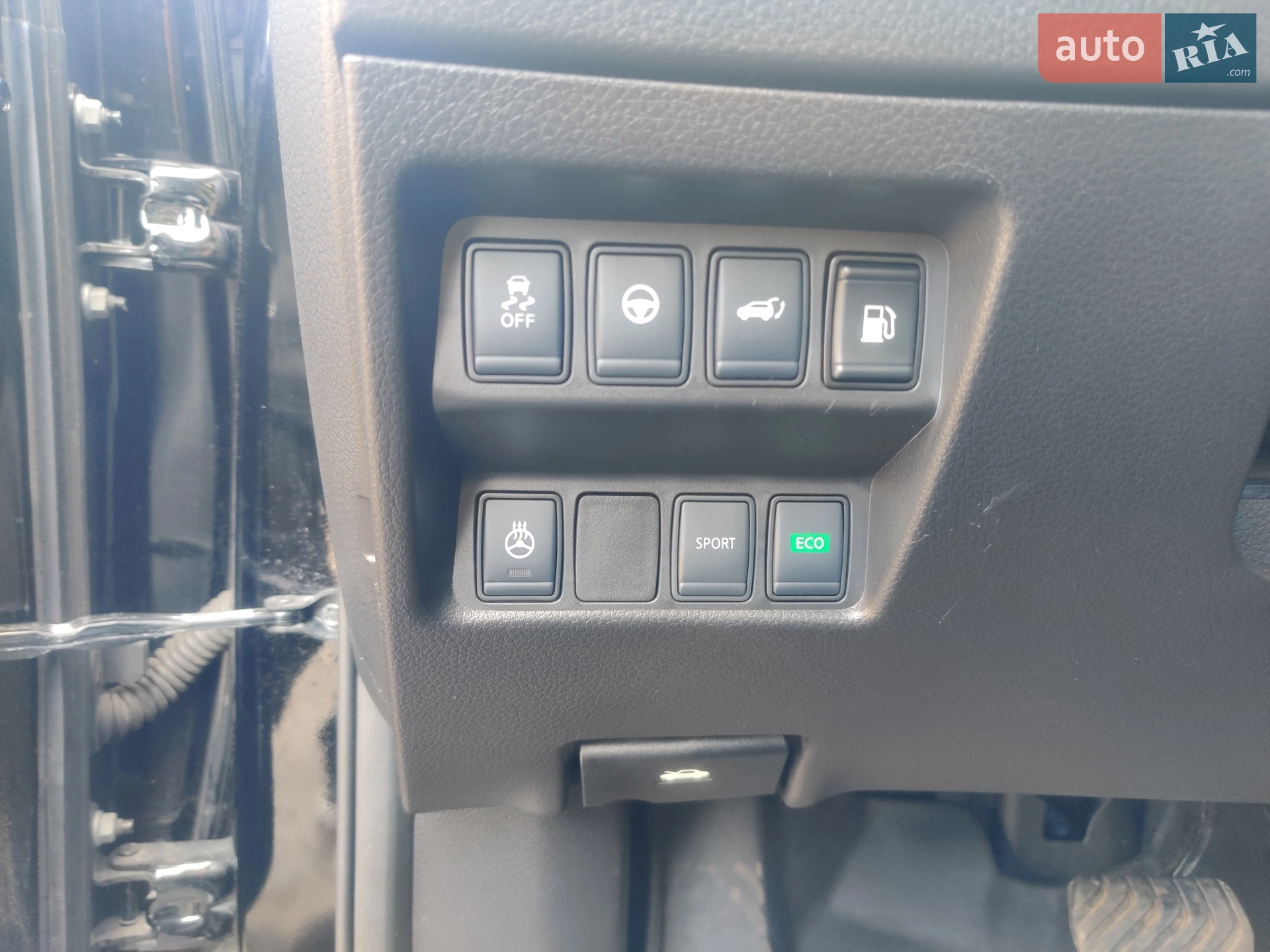 2018 Nissan Rogue - мініатюра 8