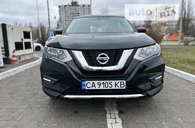 Внедорожник / Кроссовер Nissan Rogue 2017 в Умани