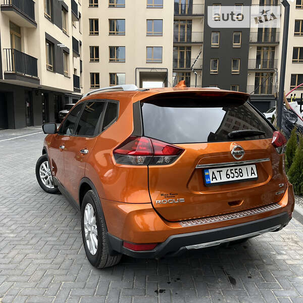 Внедорожник / Кроссовер Nissan Rogue 2018 в Ивано-Франковске