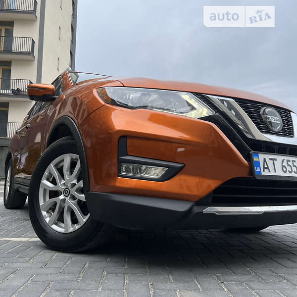 Внедорожник / Кроссовер Nissan Rogue 2018 в Ивано-Франковске