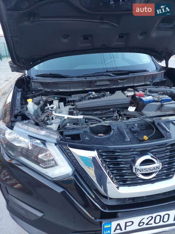 Внедорожник / Кроссовер Nissan Rogue 2017 в Запорожье