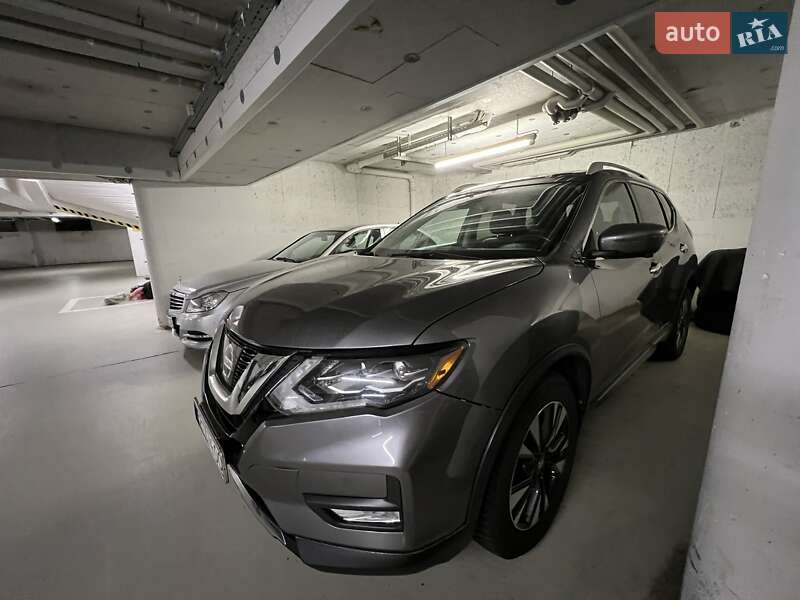Позашляховик / Кросовер Nissan Rogue 2017 в Одесі