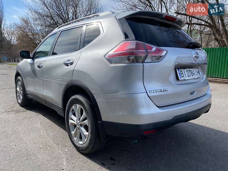 Внедорожник / Кроссовер Nissan Rogue 2016 в Кременчуге