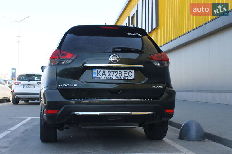 Позашляховик / Кросовер Nissan Rogue 2017 в Києві
