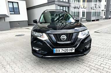 Позашляховик / Кросовер Nissan Rogue 2018 в Хмельницькому