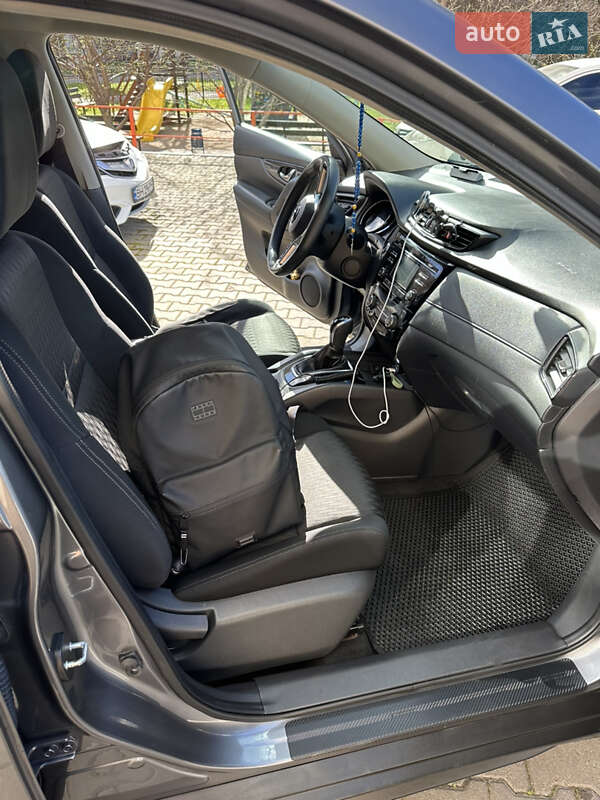 Позашляховик / Кросовер Nissan Rogue 2016 в Одесі фото 9 Позашляховик / Кросовер Nissan Rogue 2016 в Одесі