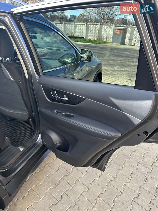 Позашляховик / Кросовер Nissan Rogue 2016 в Одесі фото 13 Позашляховик / Кросовер Nissan Rogue 2016 в Одесі