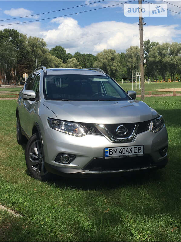 Внедорожник / Кроссовер Nissan Rogue 2015 в Сумах