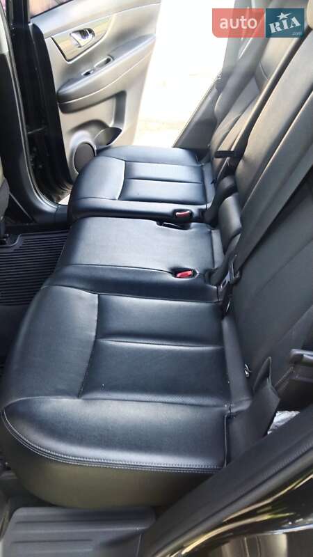 Позашляховик / Кросовер Nissan Rogue 2016 в Павлограді