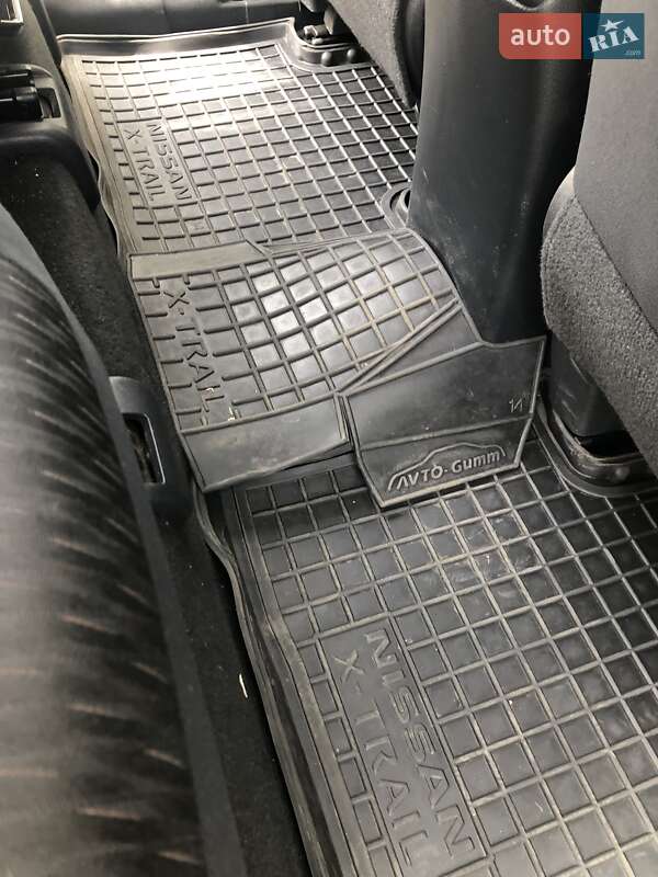 Позашляховик / Кросовер Nissan Rogue 2017 в Сокалі