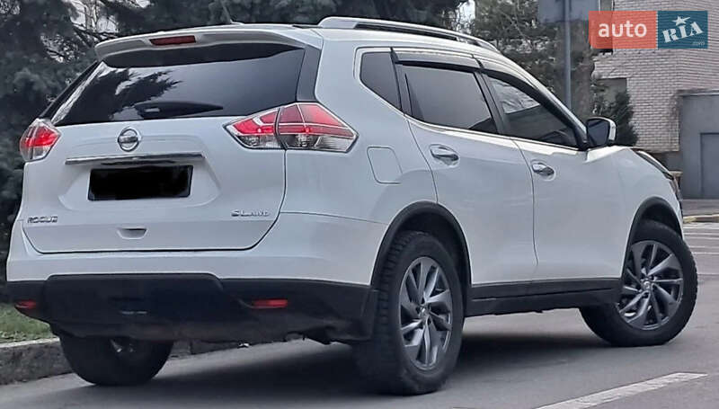 Позашляховик / Кросовер Nissan Rogue 2015 в Миколаєві