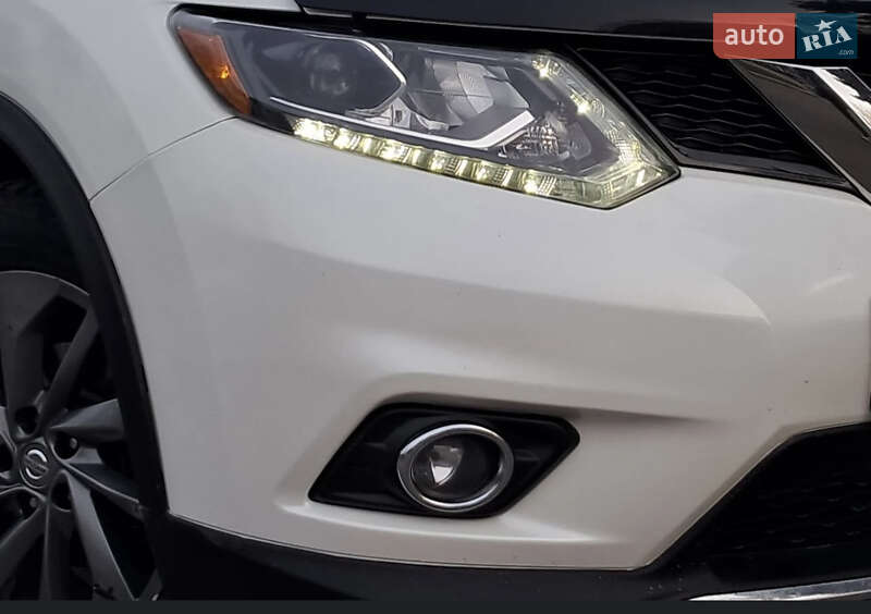 Позашляховик / Кросовер Nissan Rogue 2015 в Миколаєві