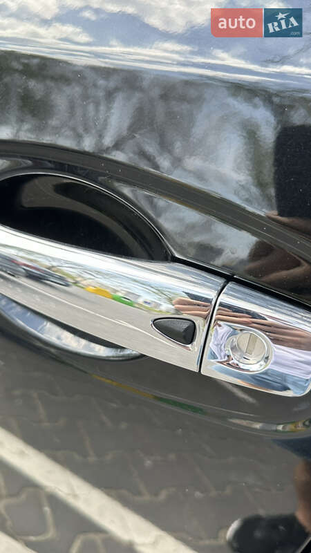 Позашляховик / Кросовер Nissan Rogue 2017 в Києві