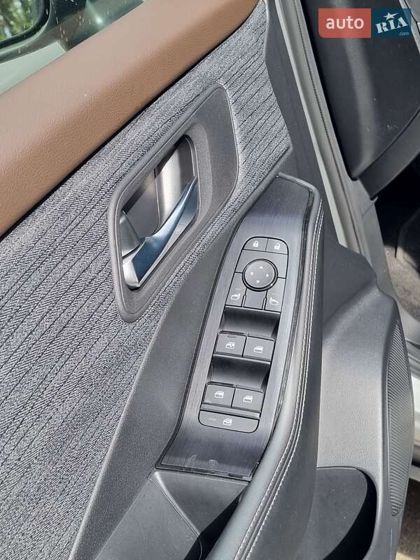 Внедорожник / Кроссовер Nissan Rogue 2023 в Киеве