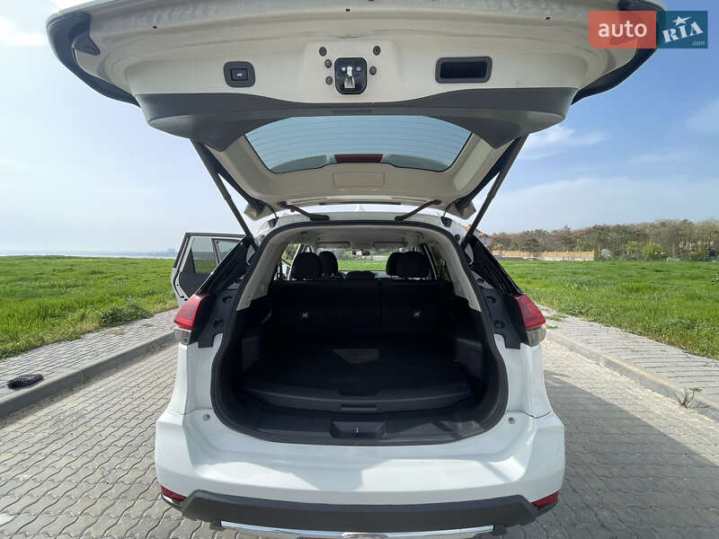 Позашляховик / Кросовер Nissan Rogue 2018 в Одесі