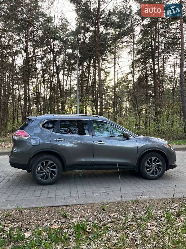Внедорожник / Кроссовер Nissan Rogue 2016 в Харькове