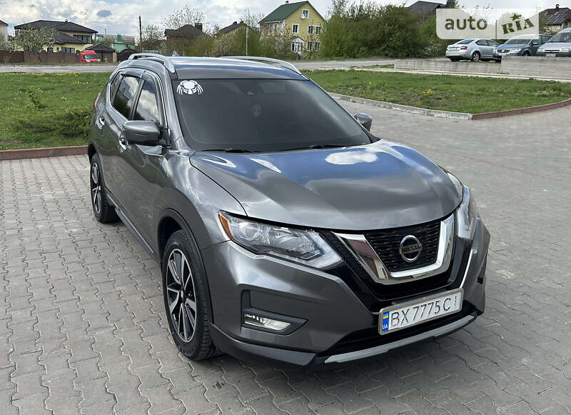 Внедорожник / Кроссовер Nissan Rogue 2019 в Хмельницком