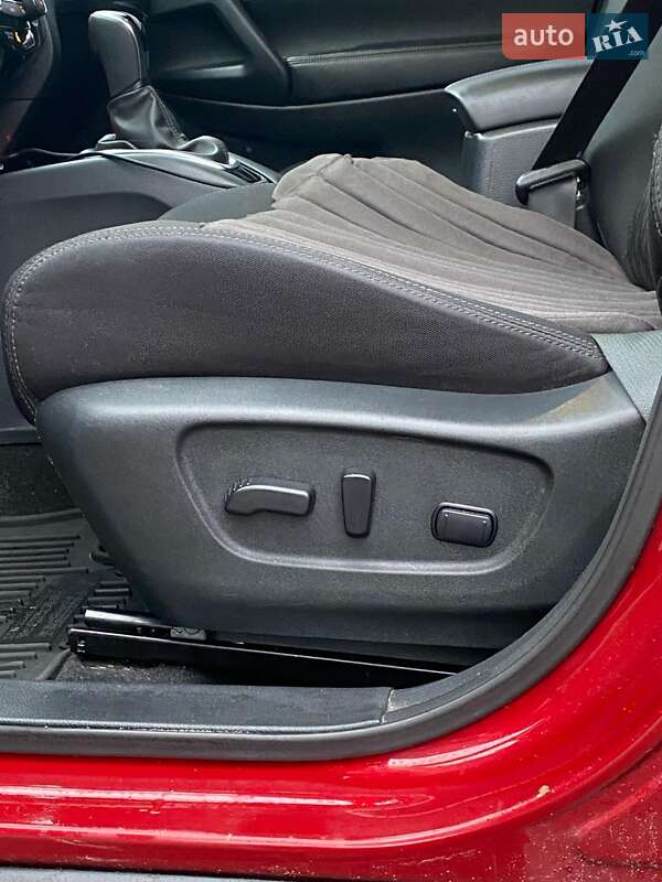 Внедорожник / Кроссовер Nissan Rogue 2018 в Кривом Роге фото 11 Внедорожник / Кроссовер Nissan Rogue 2018 в Кривом Роге