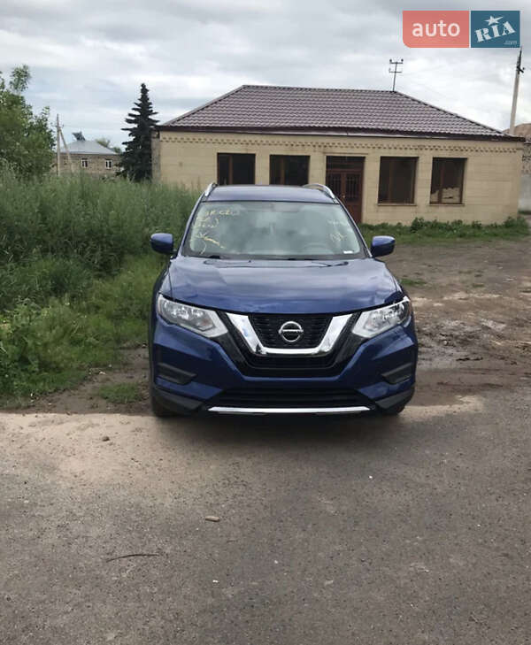 Внедорожник / Кроссовер Nissan Rogue 2017 в Тернополе