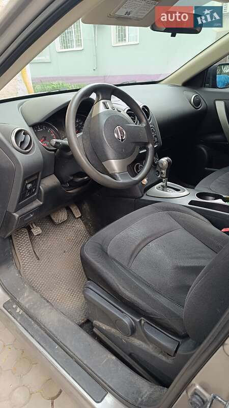 Внедорожник / Кроссовер Nissan Rogue 2011 в Запорожье