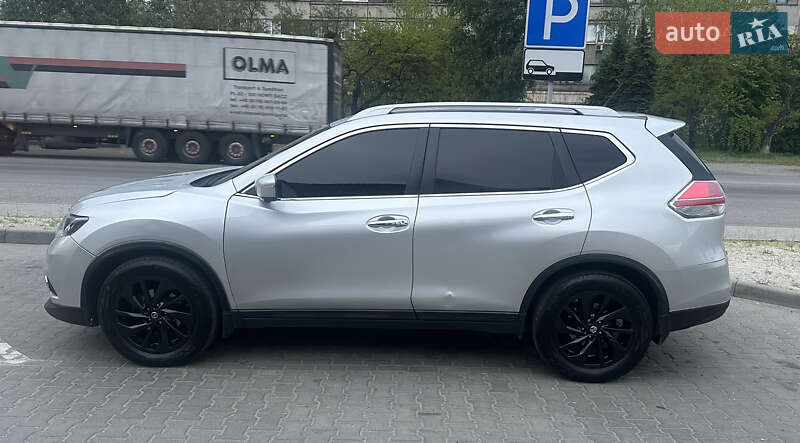 Позашляховик / Кросовер Nissan Rogue 2015 в Дніпрі