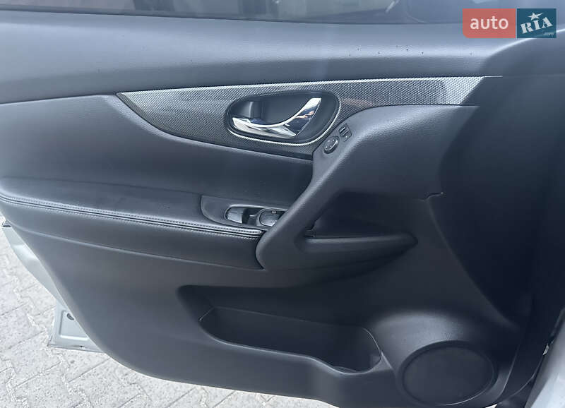 Позашляховик / Кросовер Nissan Rogue 2015 в Дніпрі