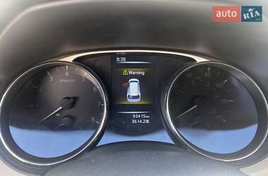Внедорожник / Кроссовер Nissan Rogue 2016 в Киеве