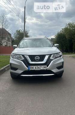 Внедорожник / Кроссовер Nissan Rogue 2019 в Ровно