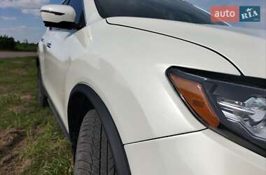 Внедорожник / Кроссовер Nissan Rogue 2018 в 