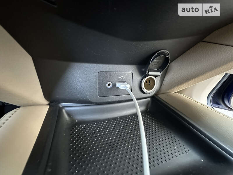 Внедорожник / Кроссовер Nissan Rogue 2017 в Ирпене