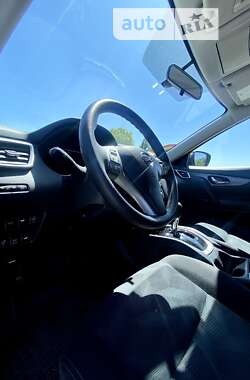 Позашляховик / Кросовер Nissan Rogue 2016 в Запоріжжі