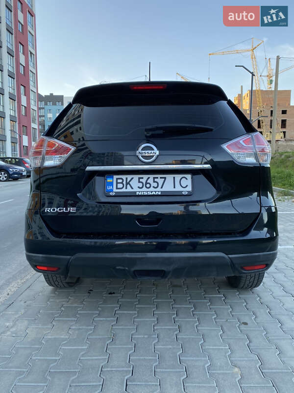 Внедорожник / Кроссовер Nissan Rogue 2016 в Ровно