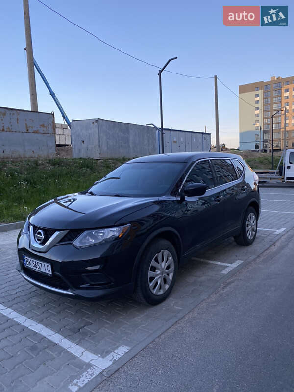 Внедорожник / Кроссовер Nissan Rogue 2016 в Ровно