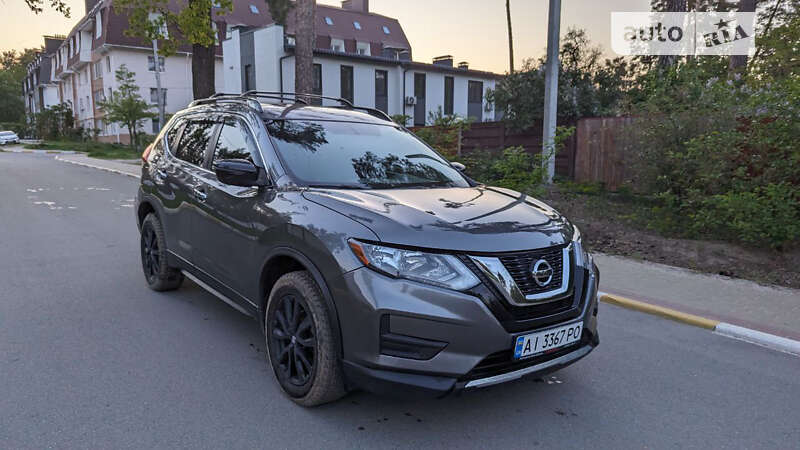 Позашляховик / Кросовер Nissan Rogue 2017 в Ірпені