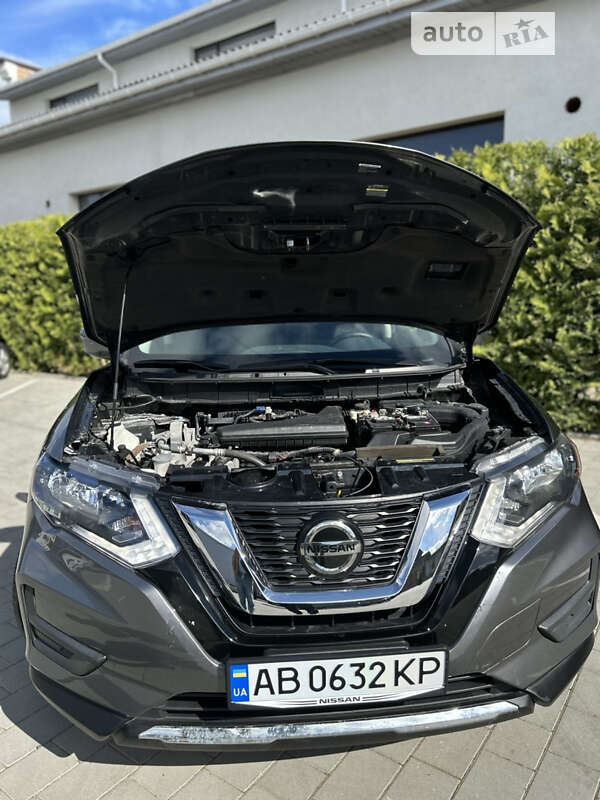 Внедорожник / Кроссовер Nissan Rogue 2018 в Виннице