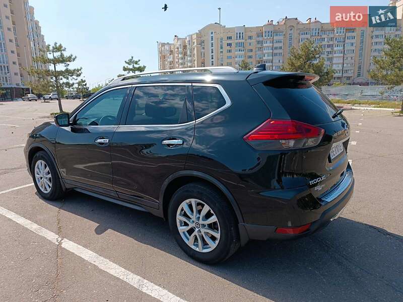 Позашляховик / Кросовер Nissan Rogue 2017 в Врадіївці